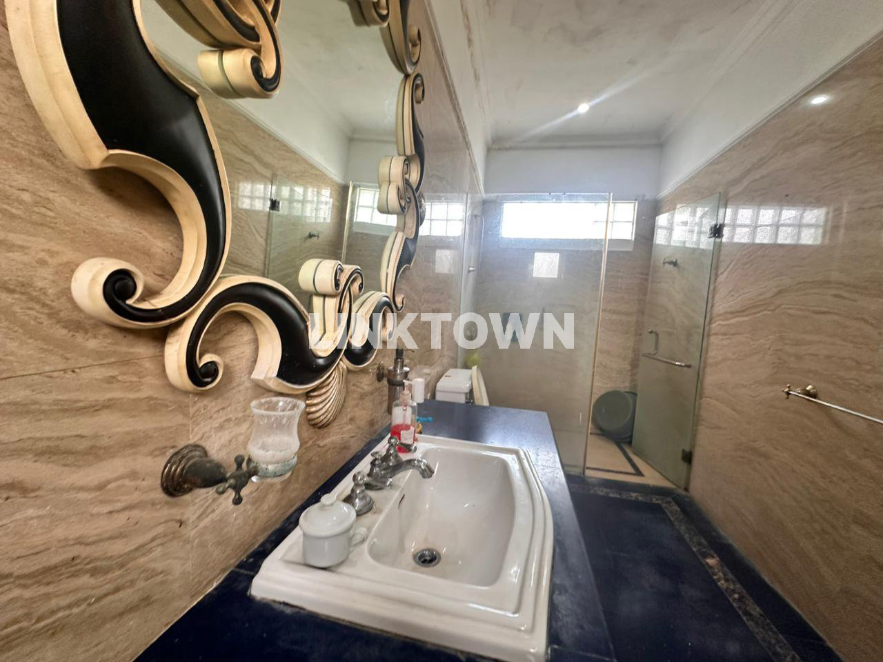 Rumah Mewah 2 Lantai Furnish di Wisata Bukit Mas 1 Surabaya Barat