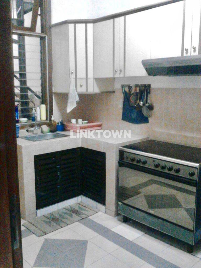 Nego Rumah 2 Lantai Semifurnished di Pantai Mentari Surabaya