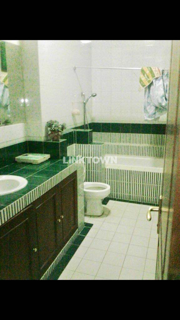 Nego Rumah 2 Lantai Semifurnished di Pantai Mentari Surabaya