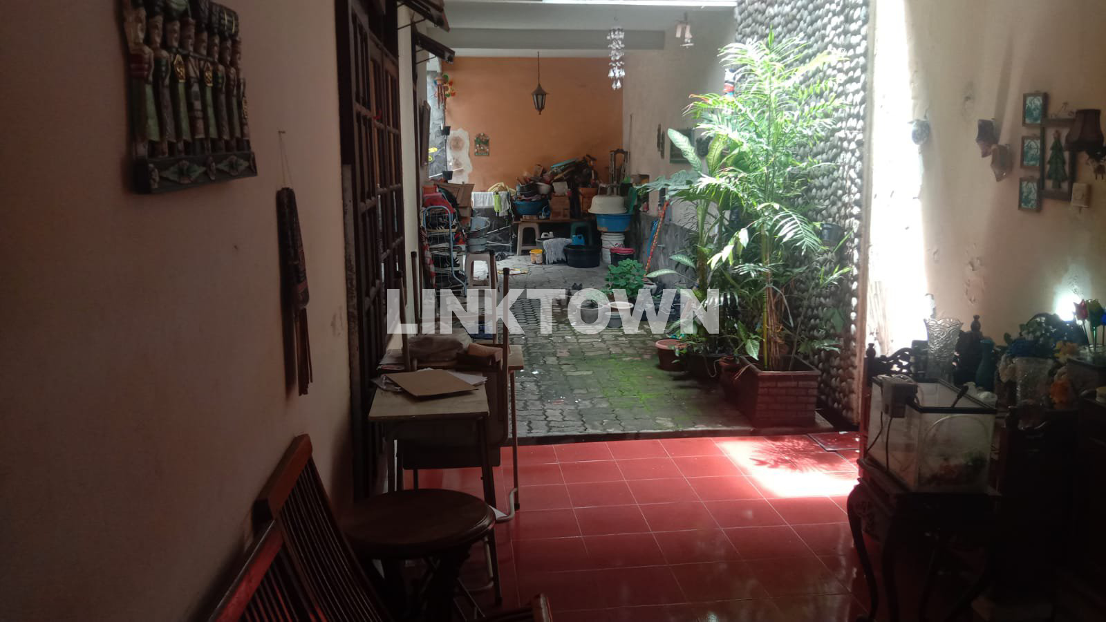 Rumah Murah Semifurnished Lokasi Strategis di Semolowaru