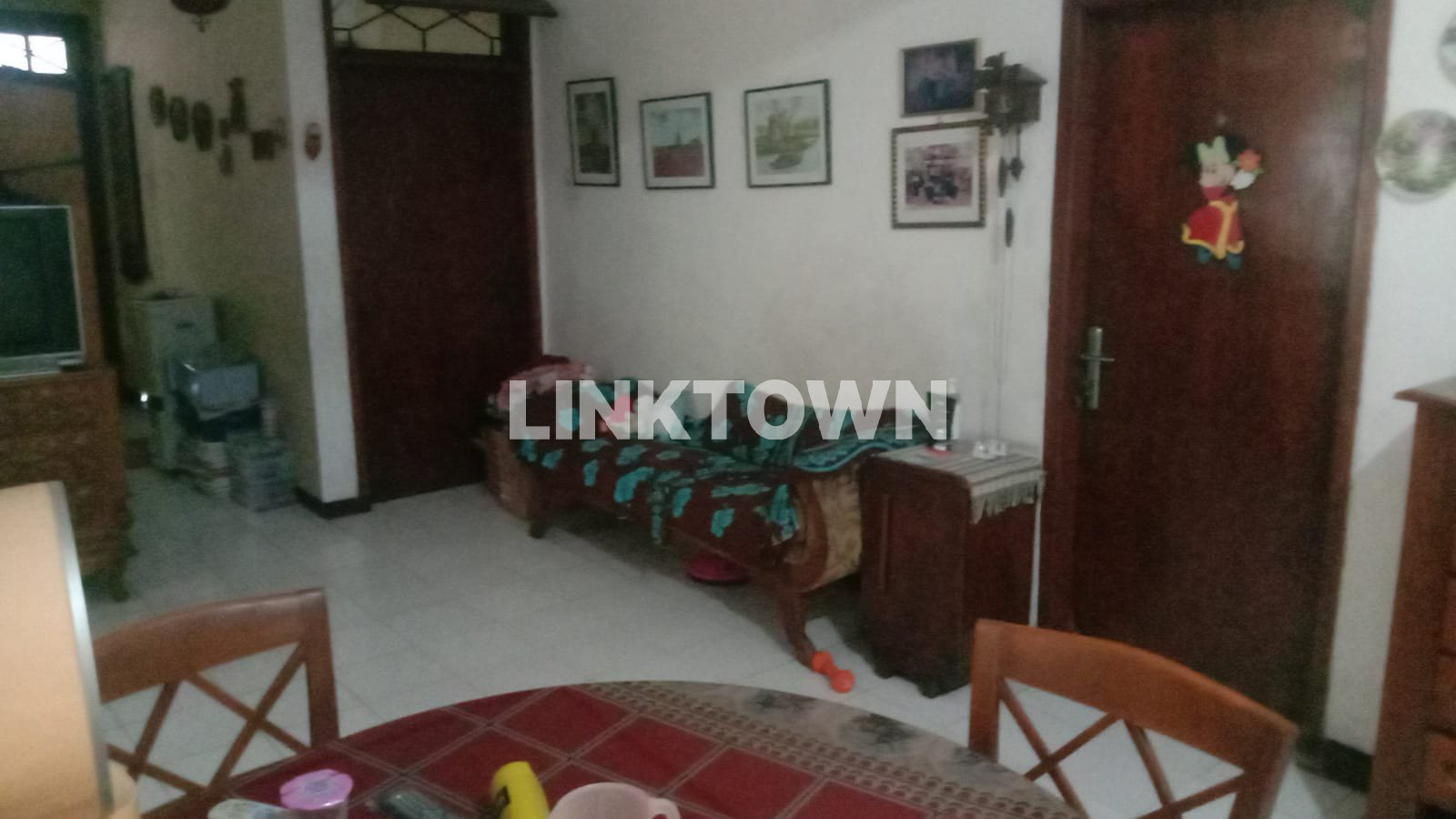 Rumah Murah Semifurnished Lokasi Strategis di Semolowaru