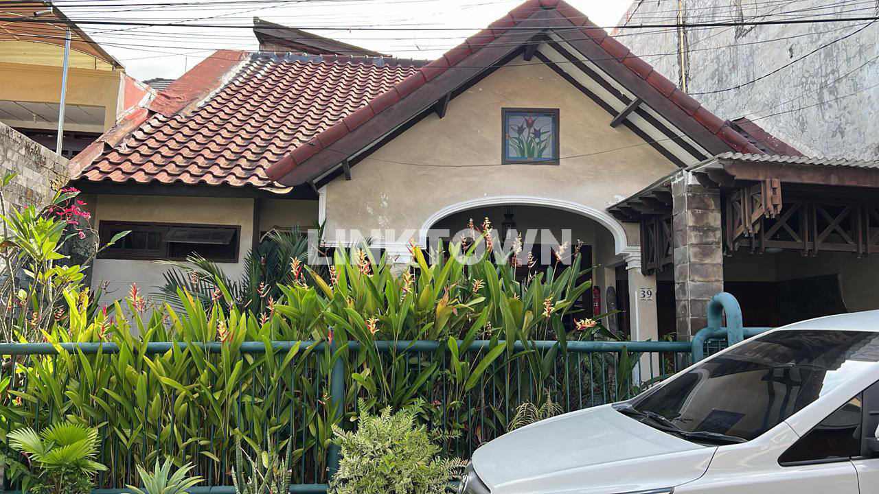 Rumah Murah Semifurnished Lokasi Strategis di Semolowaru