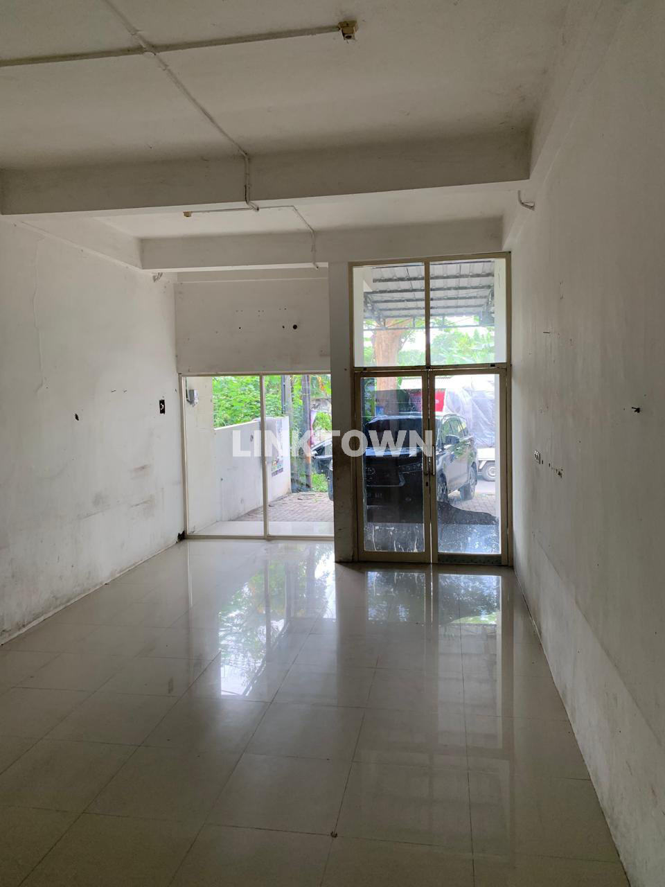 Rumah 2 Lantai Lokasi Strategis di Kahuripan Nirwana Village Selangkah ke Lippo Mall