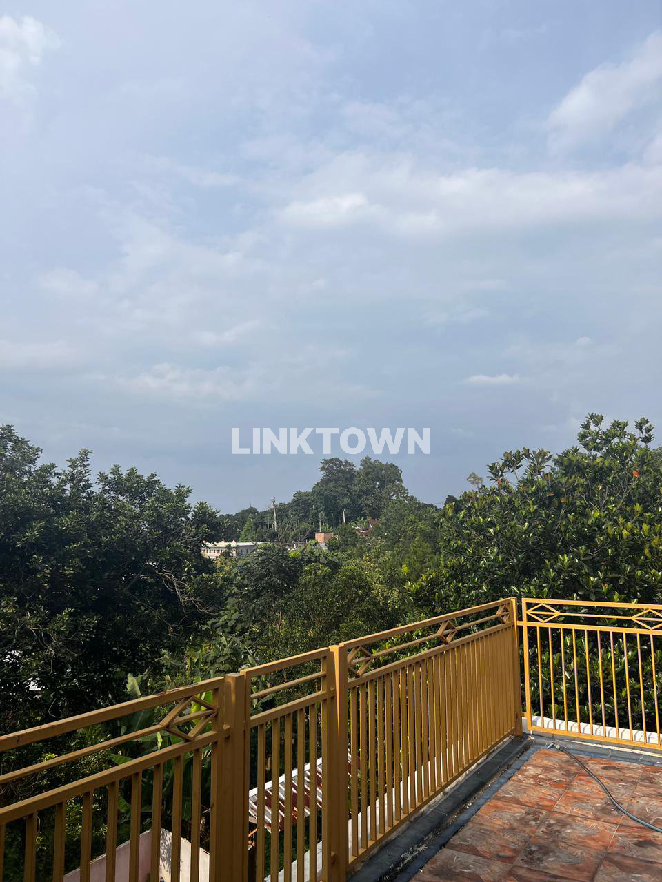 Villa Halaman Luas Free Gazebo dan Furniture di Purwodadi Pasuruan
