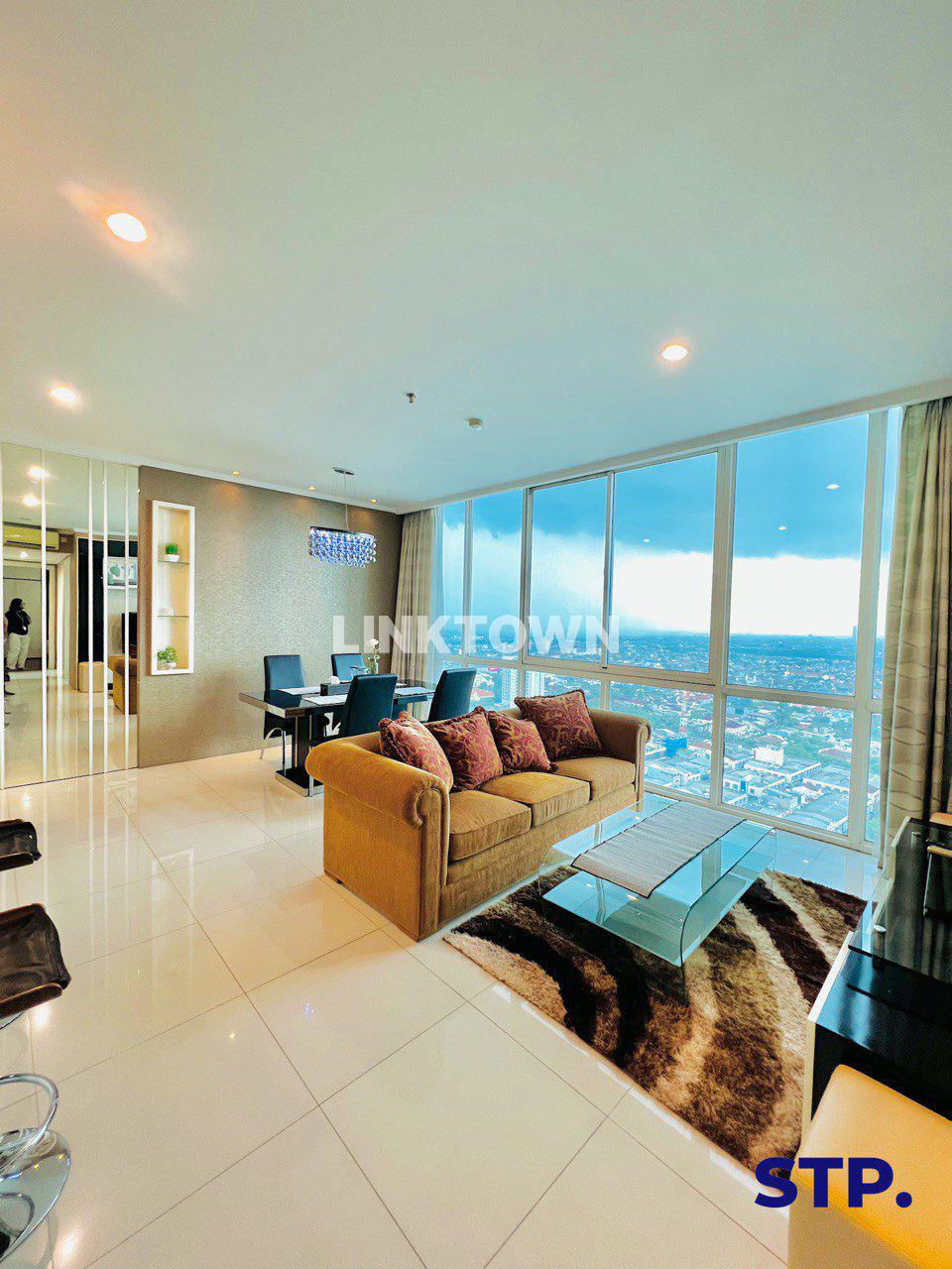 Full Furnish Apartemen Type 3 Br City View di Ciputra World Surabaya