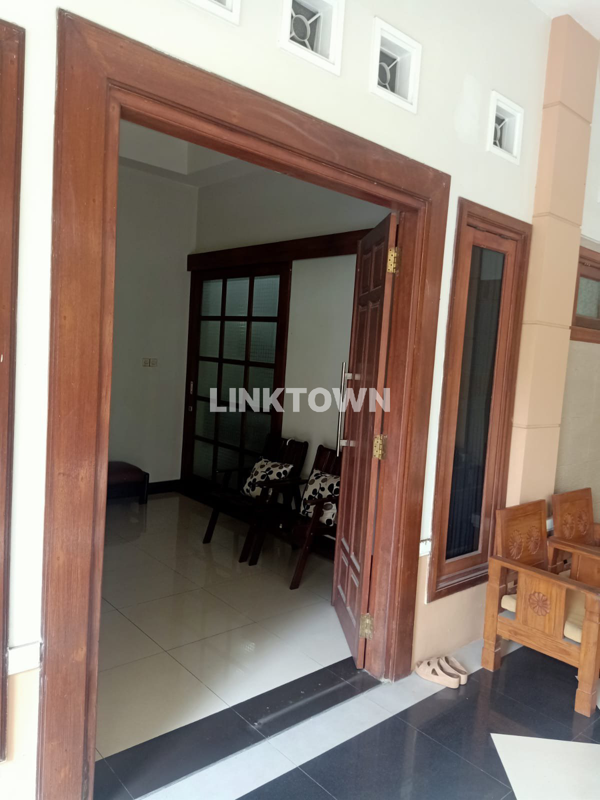 Dijual Rumah 2 Lantai di Mojo Kidul Pusat Kota Surabaya Dekat Stasiun Gubeng