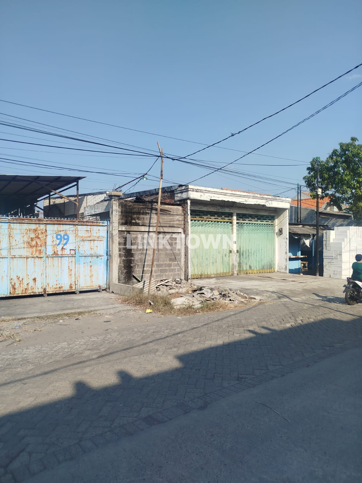 Dijual Gudang Lokasi Strategis di Kepatihan Menganti Gresik