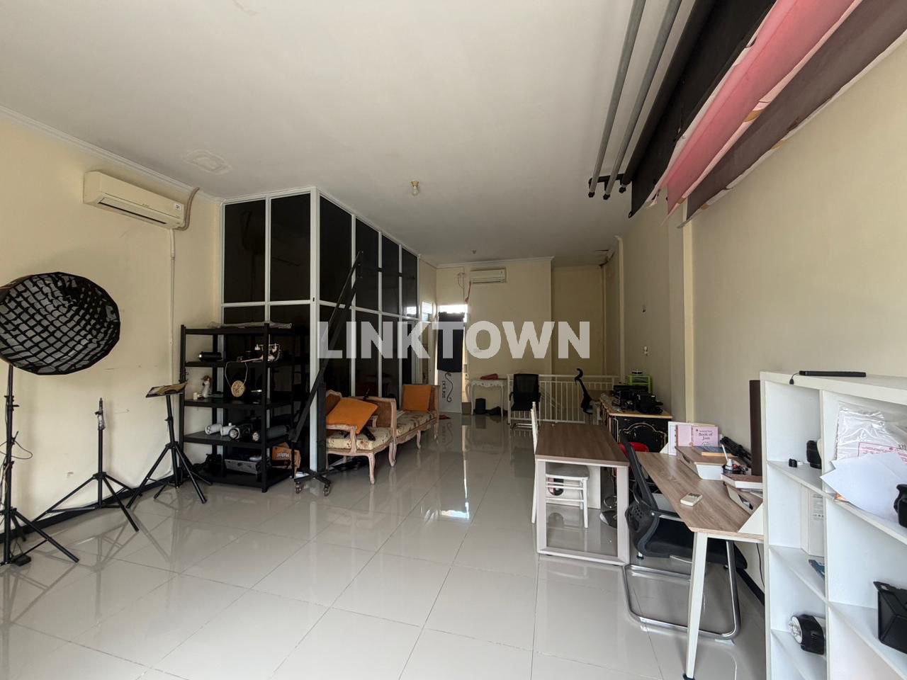 Dijual Ruko 3 Lantai Nego Cocok untuk Tempat Usaha atau Kantor di Raya Dharmahusada Surabaya