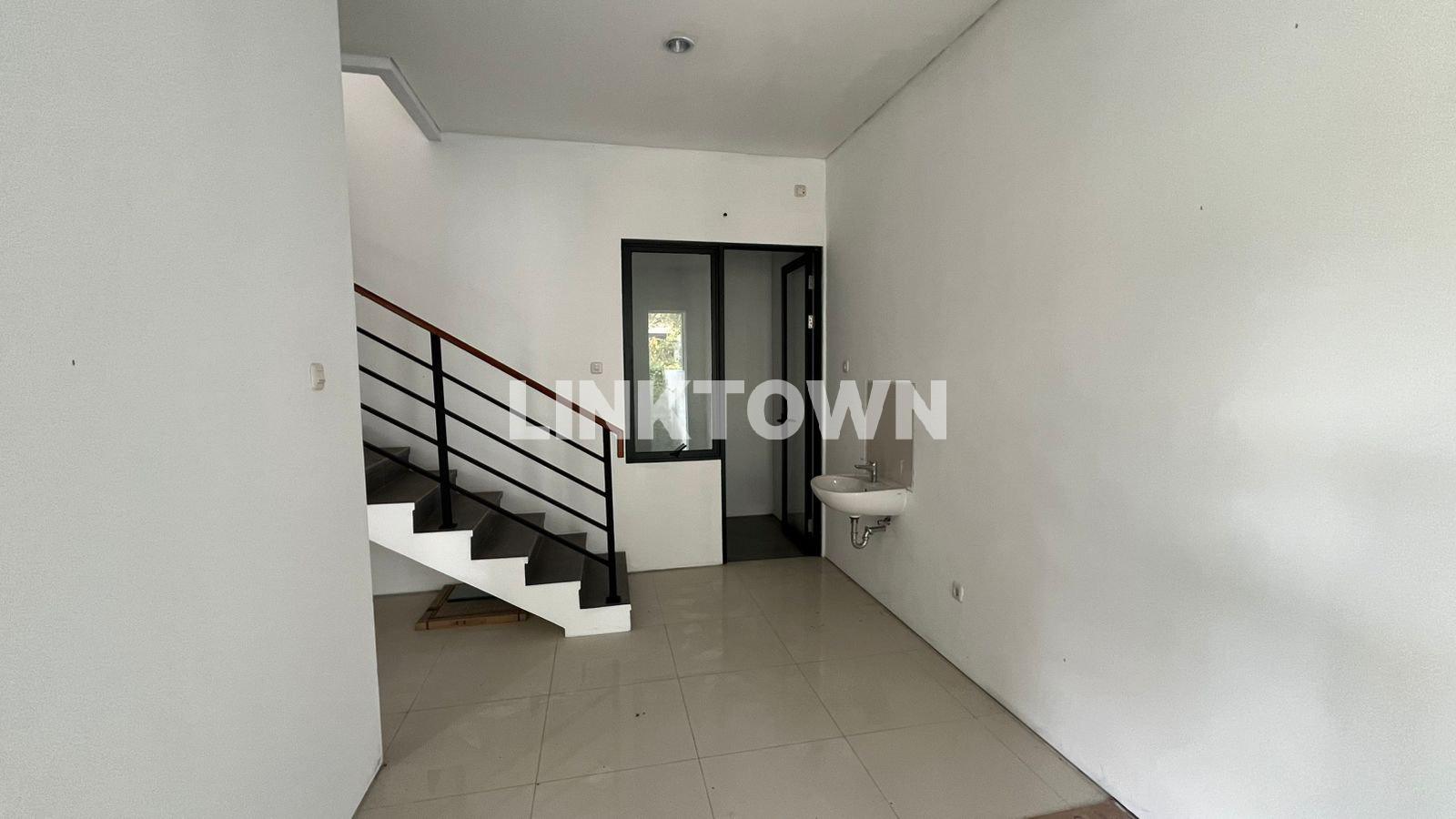 Rumah Baru 2 Lantai di Pondok Candra Dekat Akses ke Uin 2 Surabaya