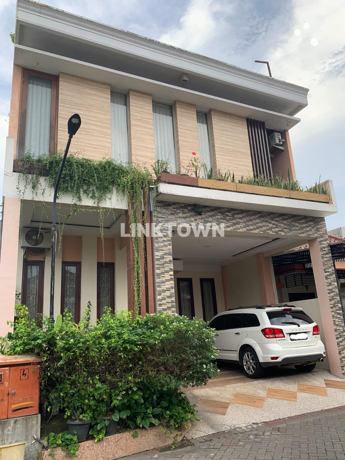 Nego Rumah 2,5 Lantai di Ketintang Surabaya Dekat Rs Bakti Rahayu