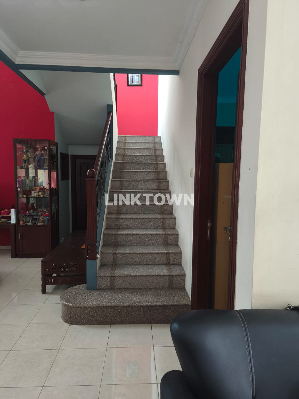 Dijual Rumah 2 Lantai Semifurnished di Wisata Bukit Mas Surabaya
