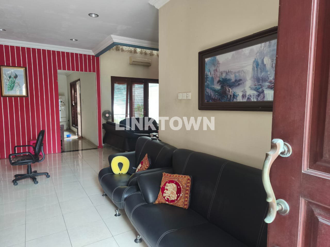 Dijual Rumah 2 Lantai Semifurnished di Wisata Bukit Mas Surabaya