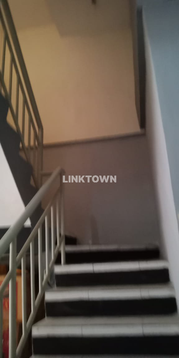 Disewakan Ruko 3,5 Lantai Lokasi Strategis di Panjang Jiwo Surabaya