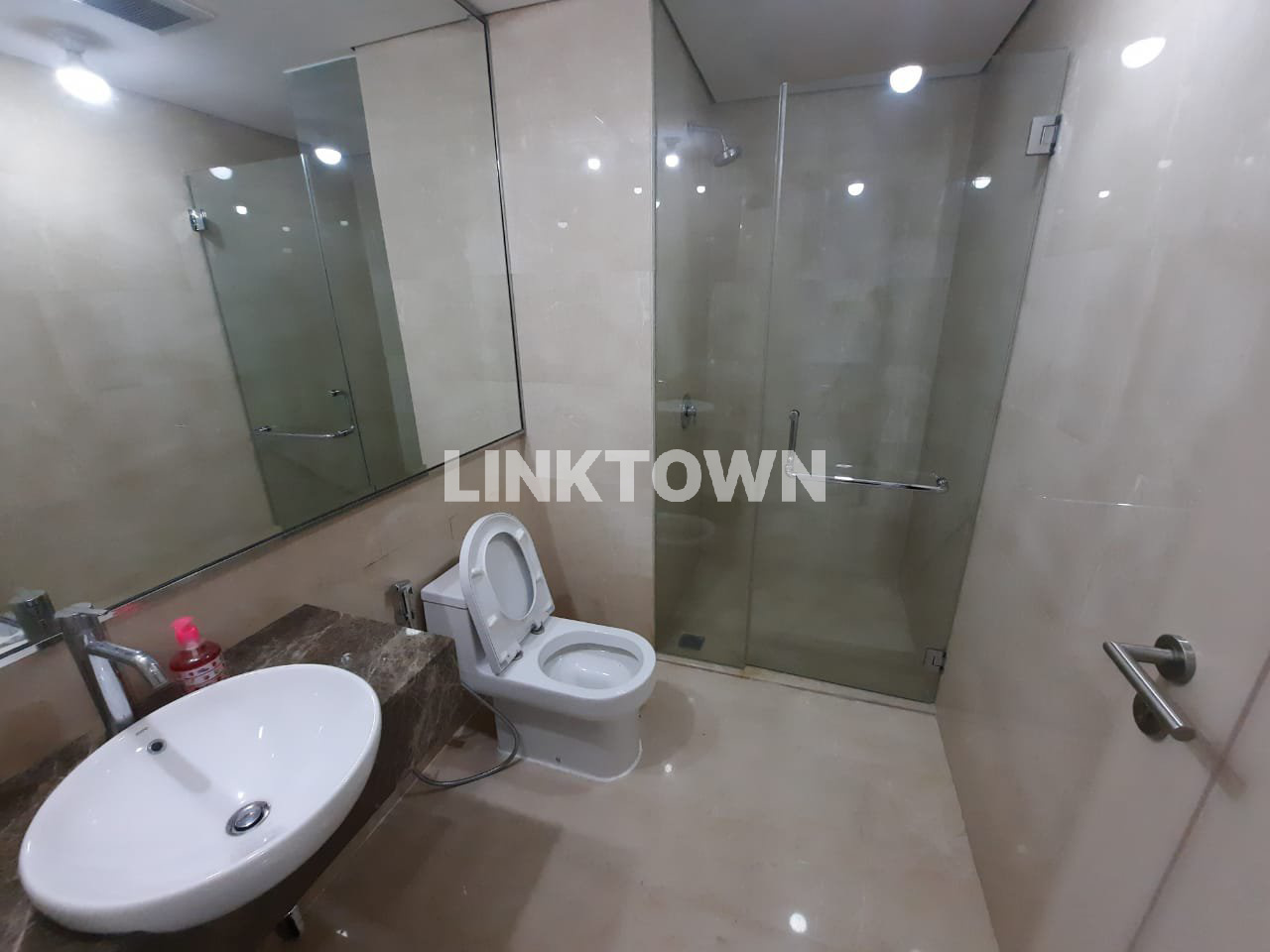 Sewa Harga di Bawah Pasar Apartemen 3 Br One Icon di Pusat Kota Surabaya