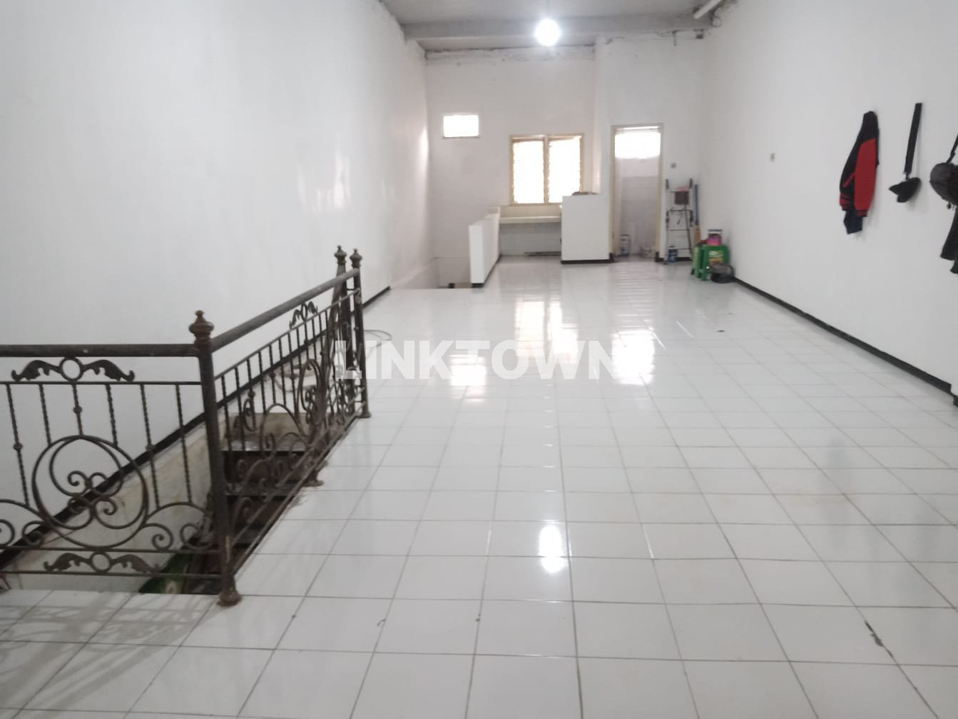 Dijual Nego Ruko Siap Pakai Lokasi Sangat Strategi di Ahmad Yani Malang