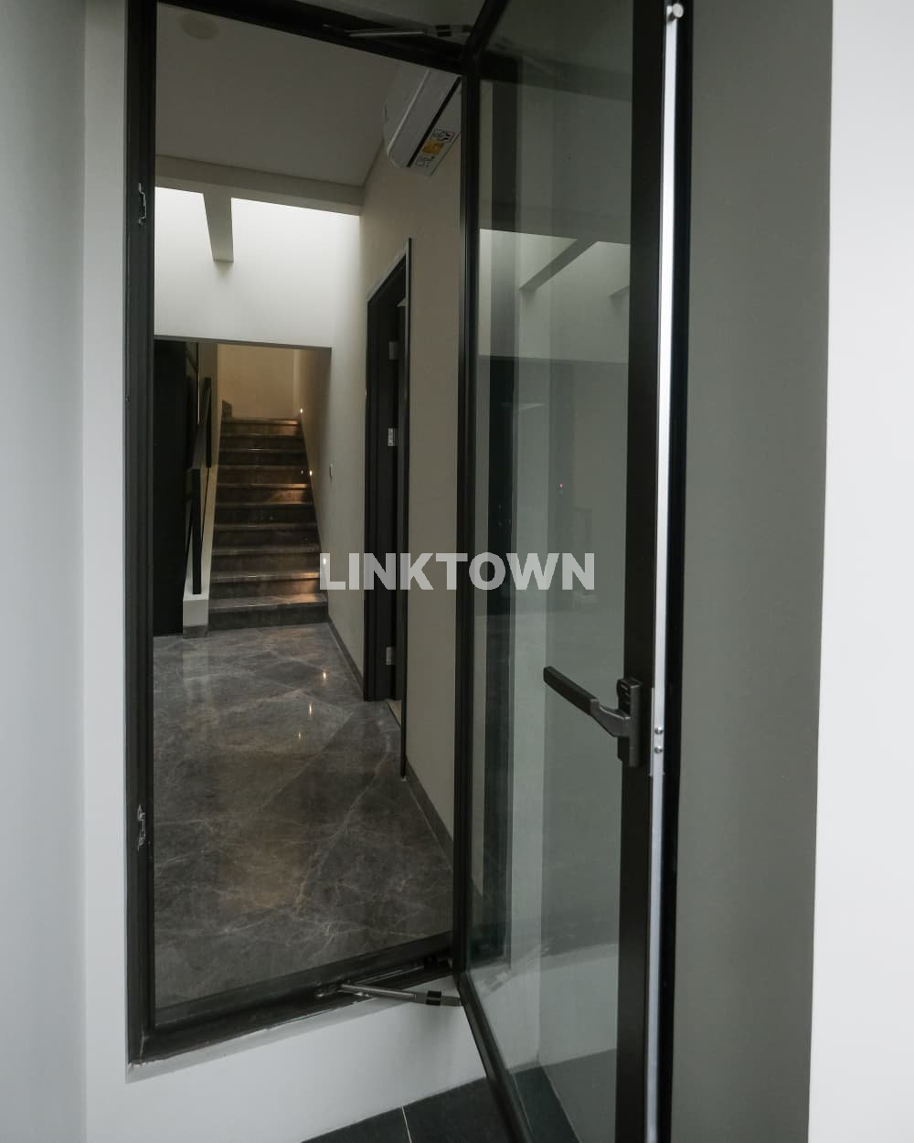 Dijual Rumah di Cluster Heron Gading Serpong