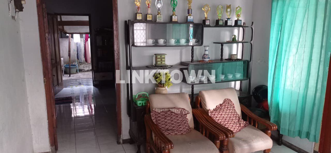 Nego Termurah Rumah Strategis di Srikana Surabaya Dekat Unair dan Rsud Dr Soetomo