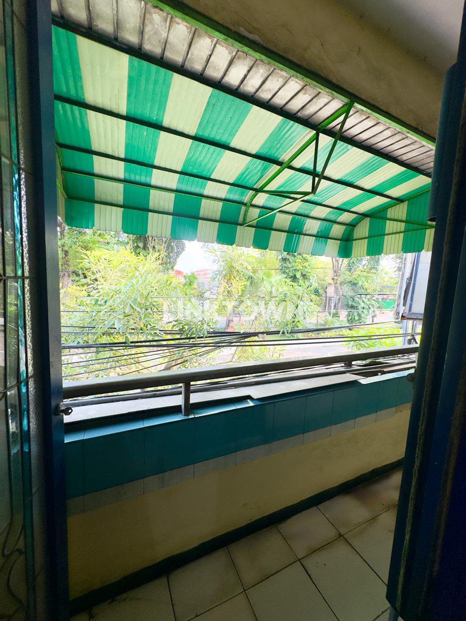 Dijual Ruko Siap Pakai untuk Usaha Lokasi Sangat Strategis di Kertajaya Surabaya