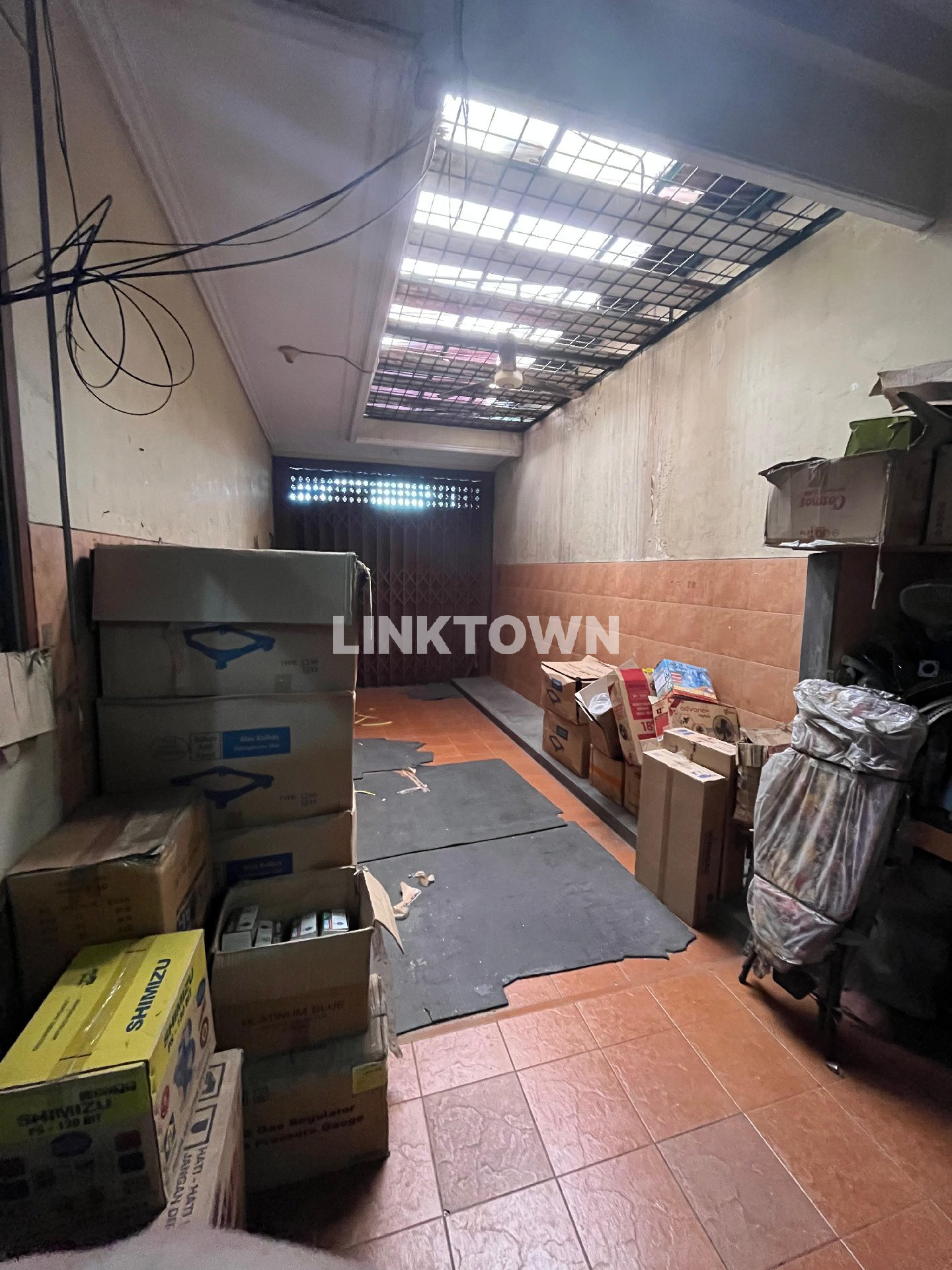 Dijual Cocok untuk Gudang atau Home Industri di Lebak Timur Indah