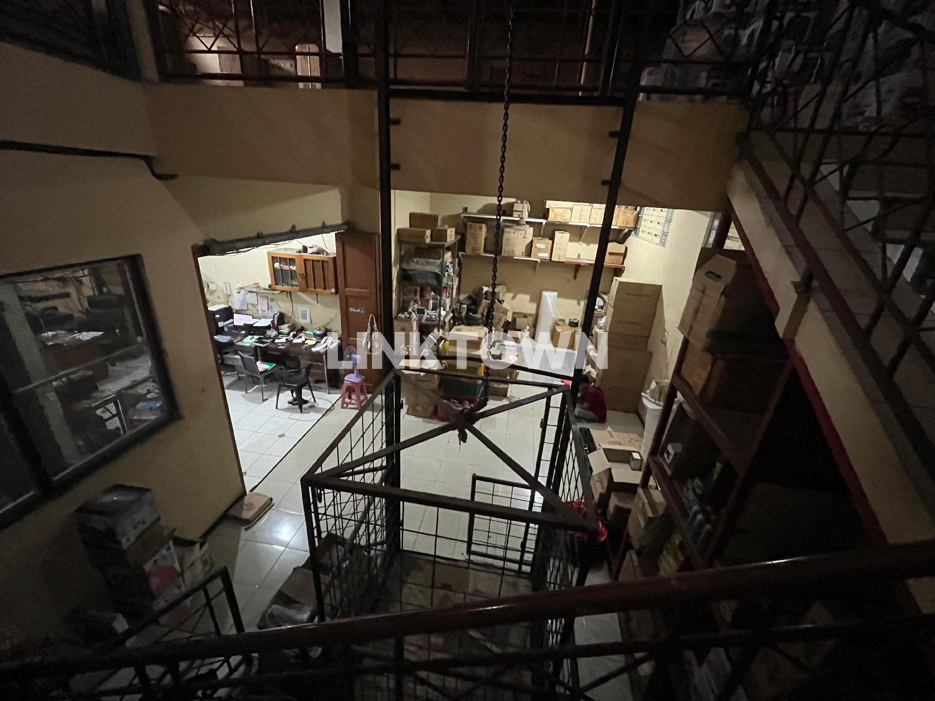 Dijual Cocok untuk Gudang atau Home Industri di Lebak Timur Indah