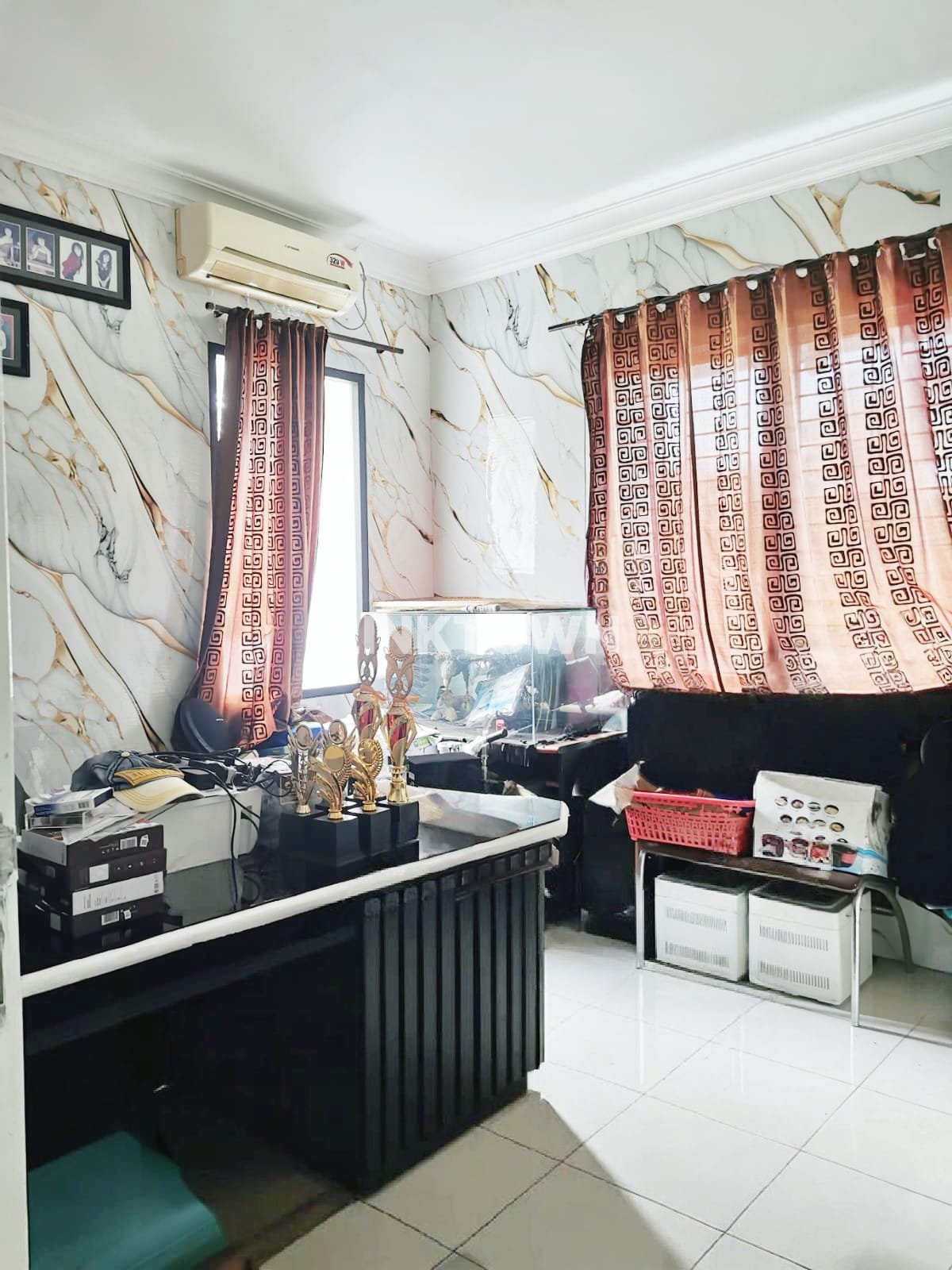 Nego Hunian Bergaya Modern Semifurnished di Palma Grandia Surabaya