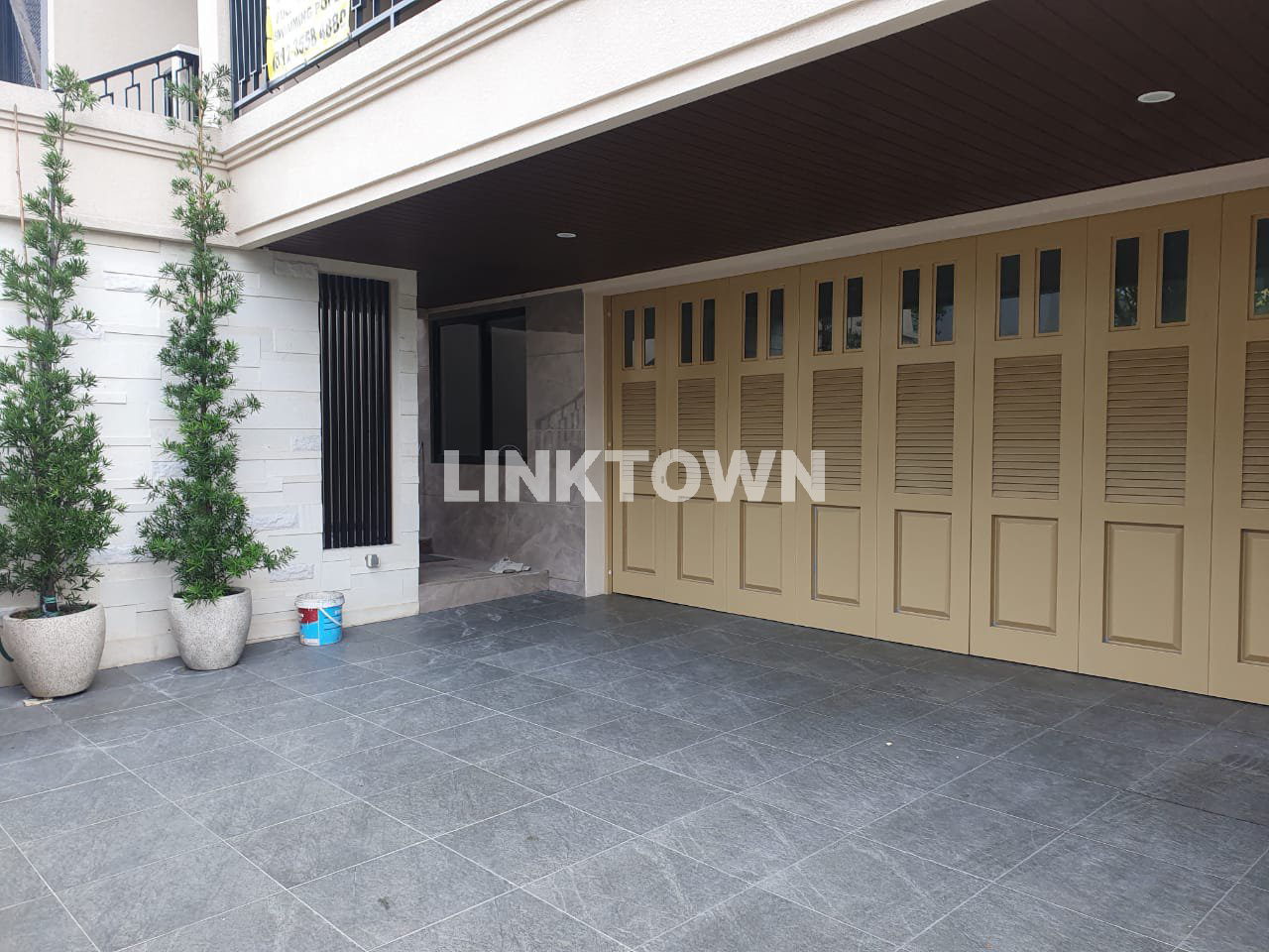 Full Furnished Siap Huni Hunian Modern 3 Lantai di North Emerald Mansion
