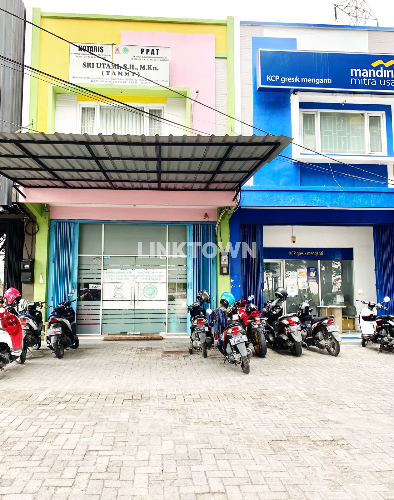 Ruko 2 Lantai Strategis Siap Pakai Cocok untuk Kantor di Menganti Gresik