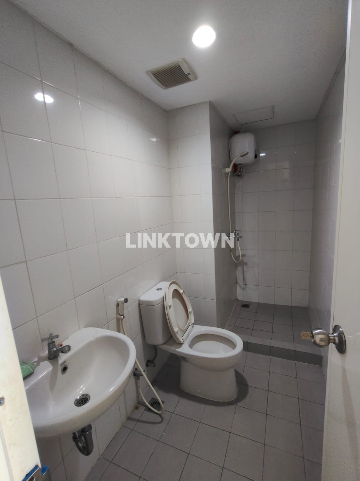 Disewakan Apartemen Full Furnished 2 Br di Gunawangsa Tidar Dekat Pusat Kota Surabaya