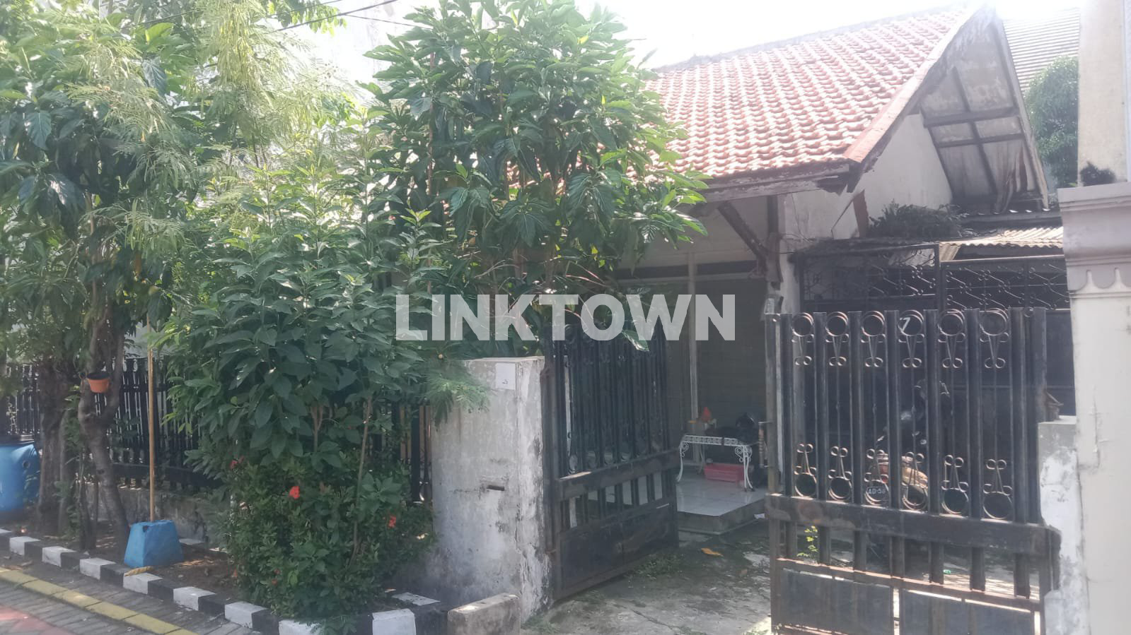 Rumah 1 Row 2 Mobil Mulyosari Utara Surabaya Timur