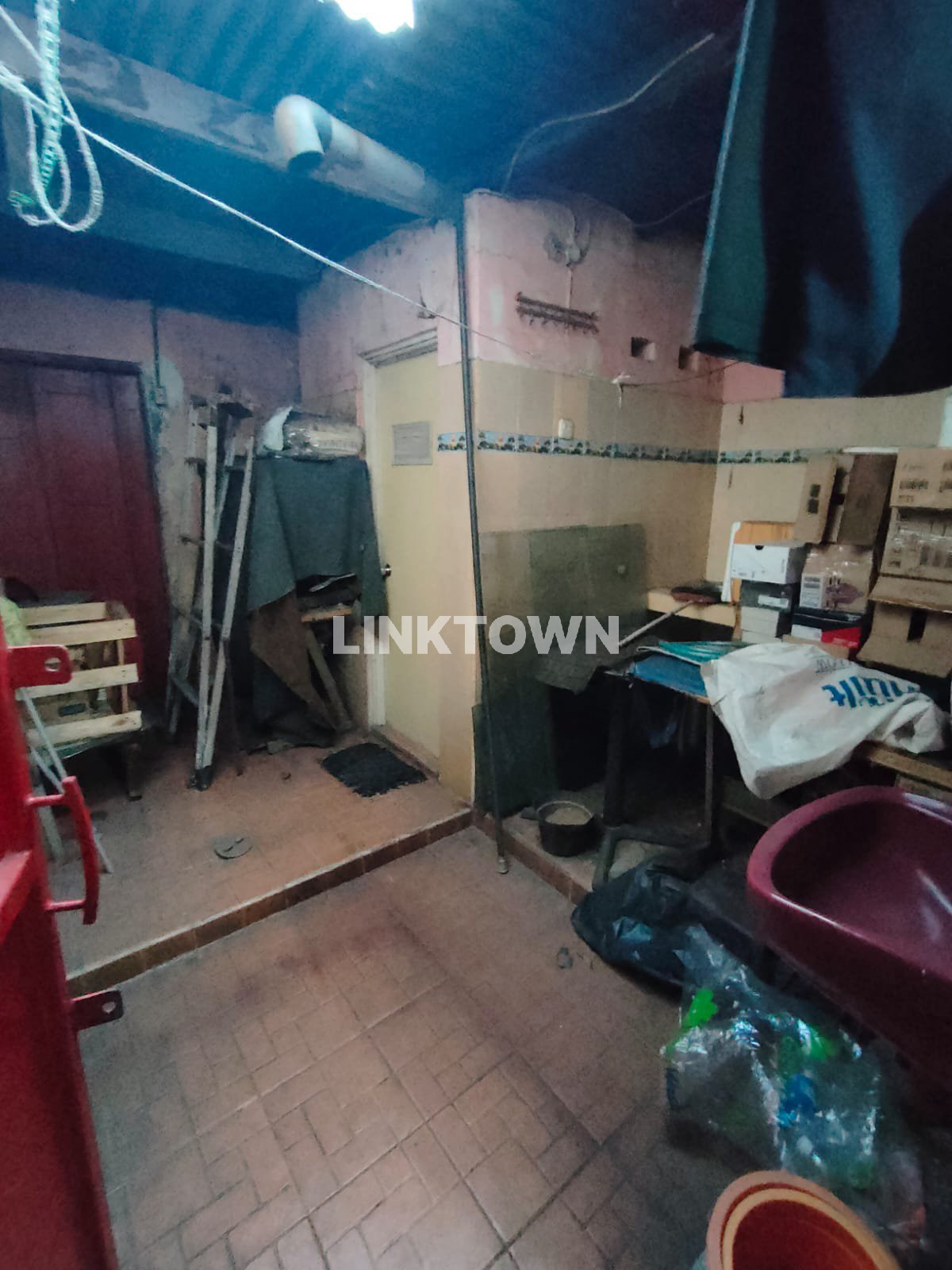 Dijual Rumah Cocok untuk Usaha Lokasi Strategis di Manyar Kertoarjo
