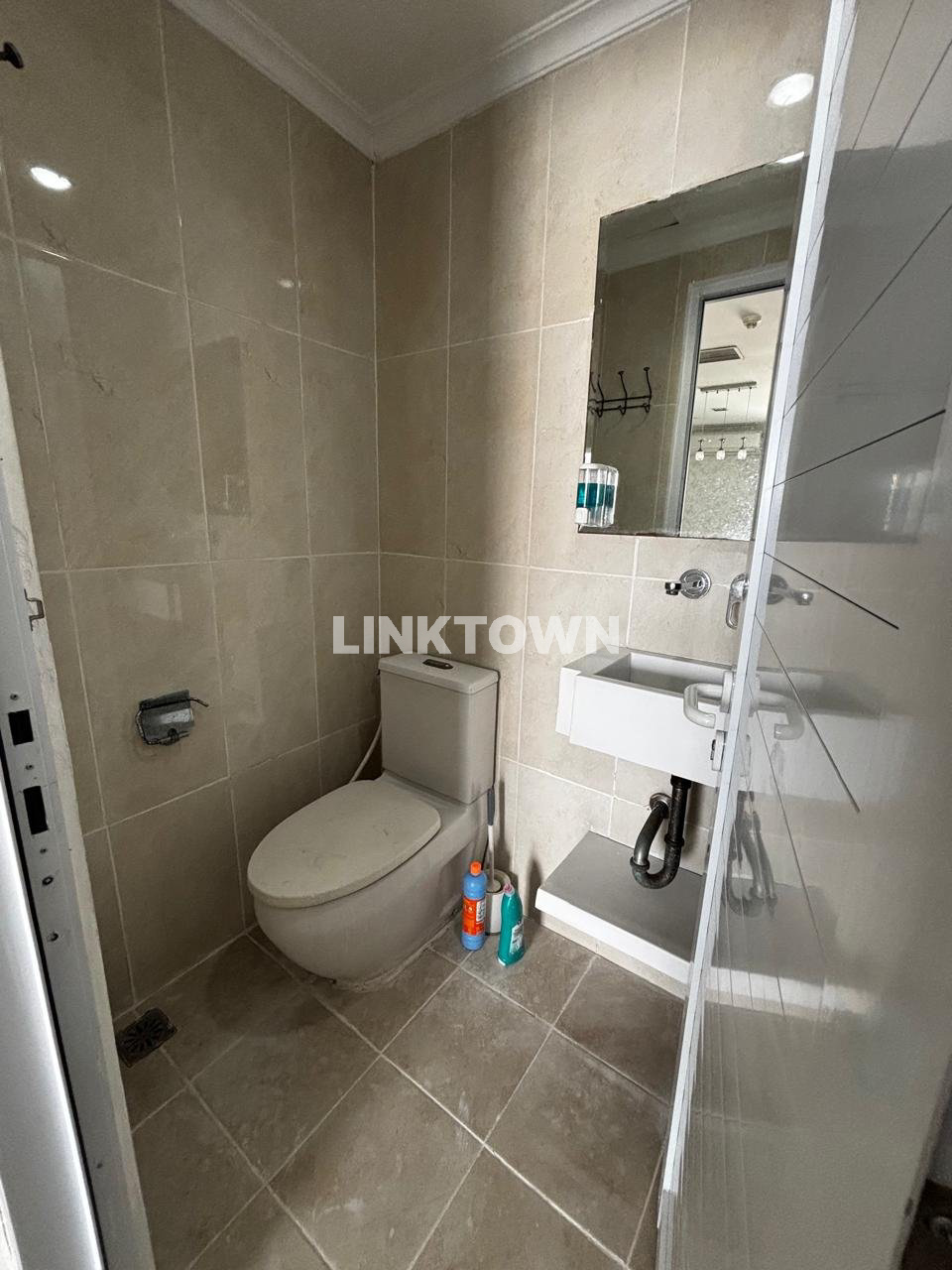 DISEWAKAN Apartemen Green Central City Jakarta Barat