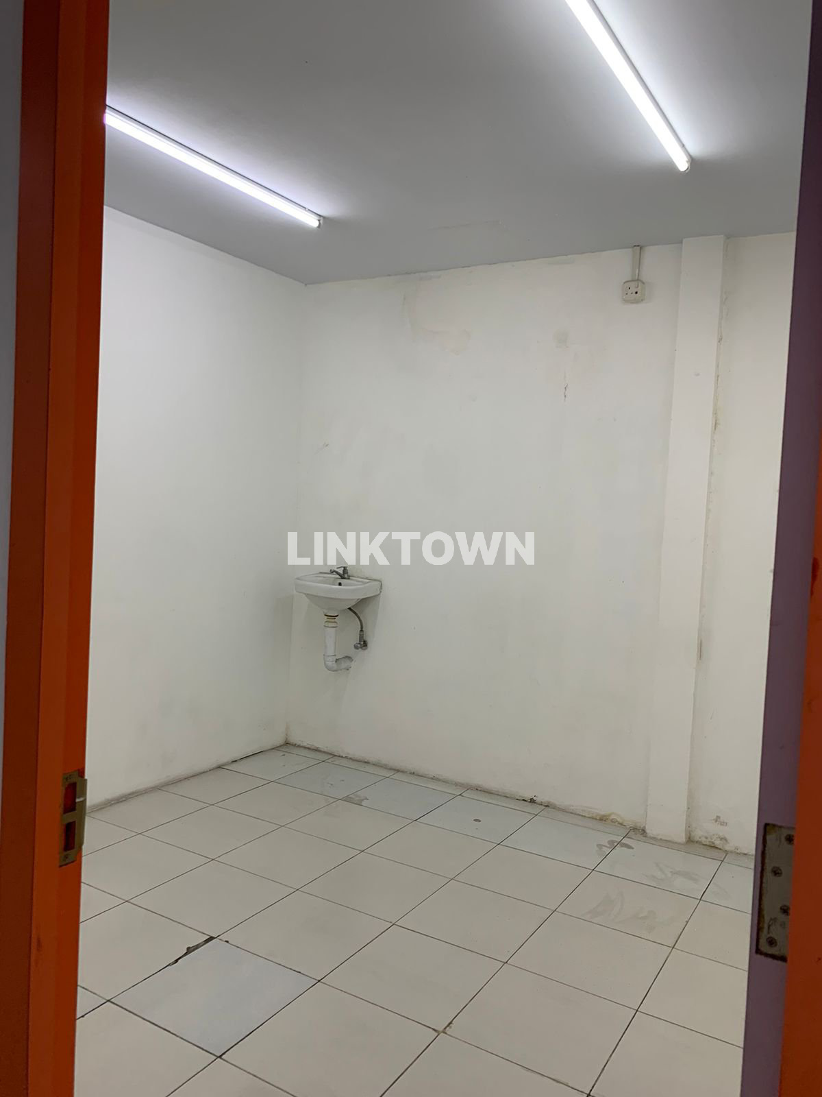 Dijual Ruko Komersial Cocok untuk Usaha di Dharmahusada Surabaya