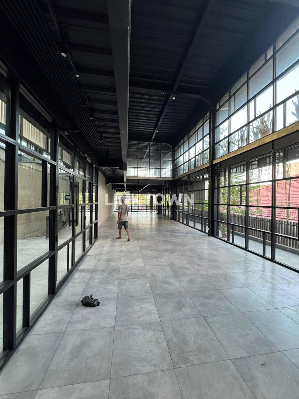 Ex Resto Siap Pakai Dijual Nego dan Disewakan Lokasi Hr Muhammad Surabaya