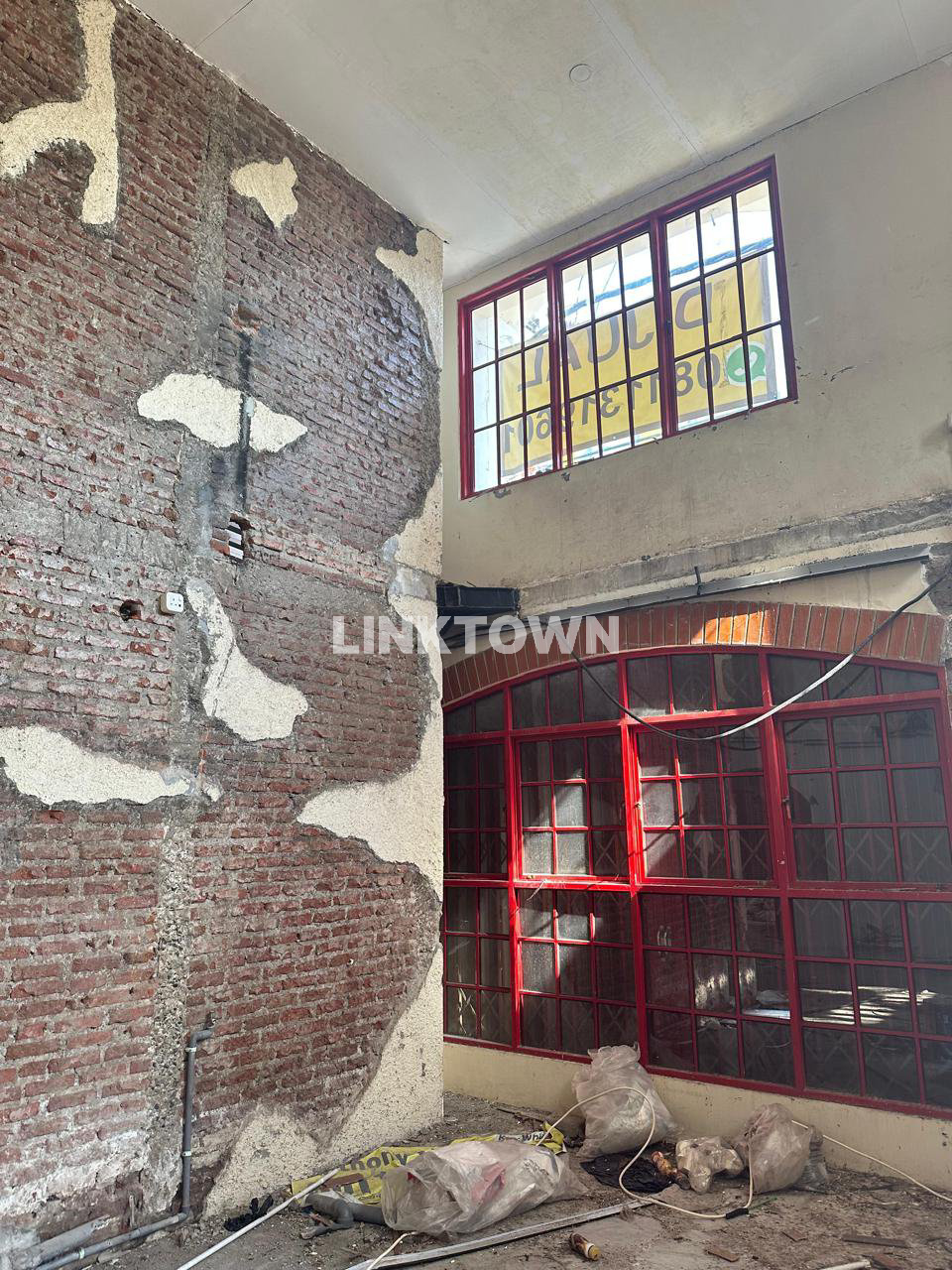Jarang Ada Dijual Kafe Konsep Kolonial di Blauran Pusat Kota Surabaya