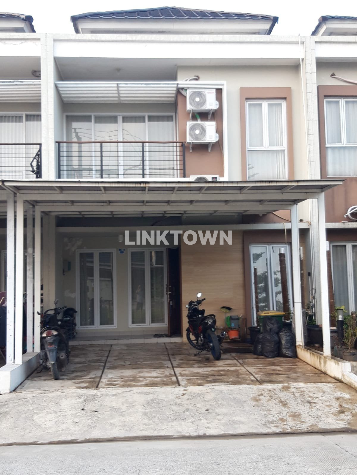Dijual Rumah Take Over di Cluster Darmawangsa Dijual Rumah Take Over di Cluster Darmawangsa