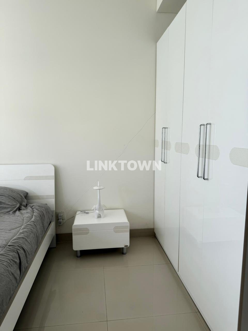 Disewakan Apartemen Praxis Full Furnished Tengah Kota Surabaya