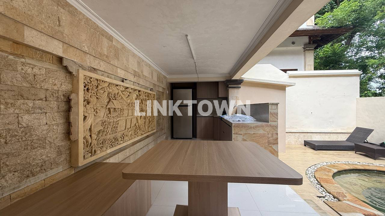 Villa for sale in Melasti Full renovation end of 2025