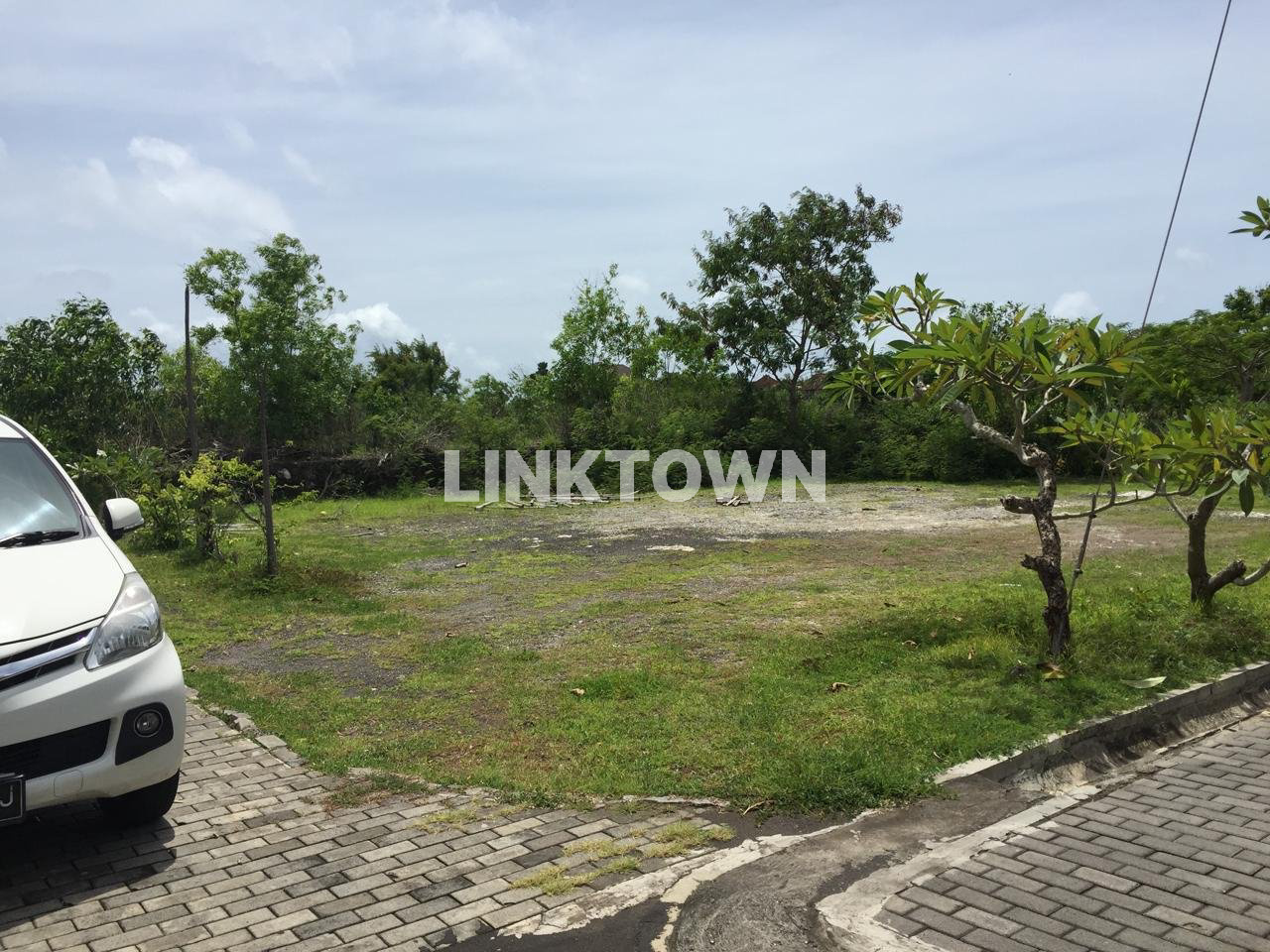 Dijual tanah di lokasi kompleks elit Edenia.