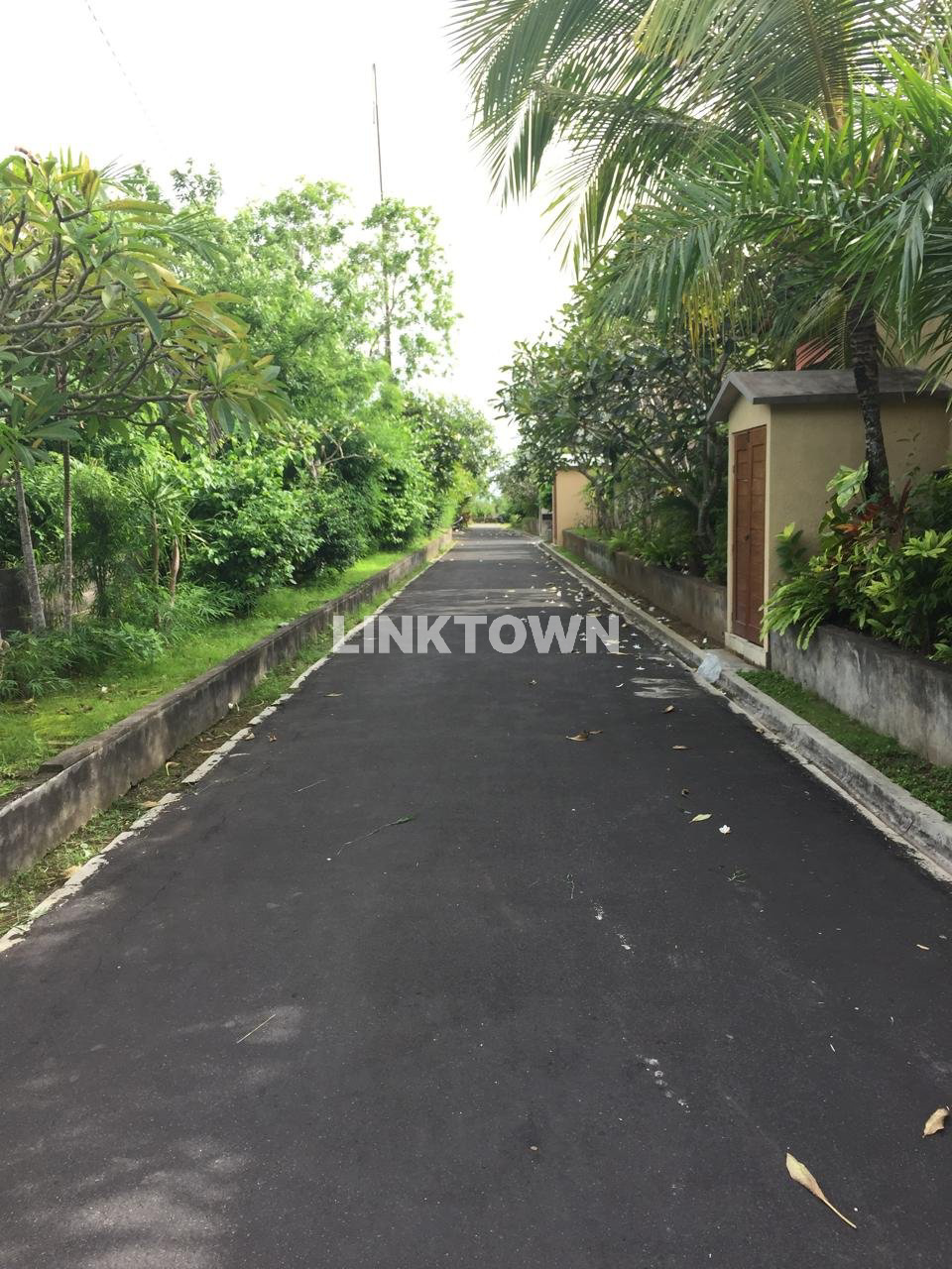 Dijual tanah di lokasi kompleks elit Edenia.