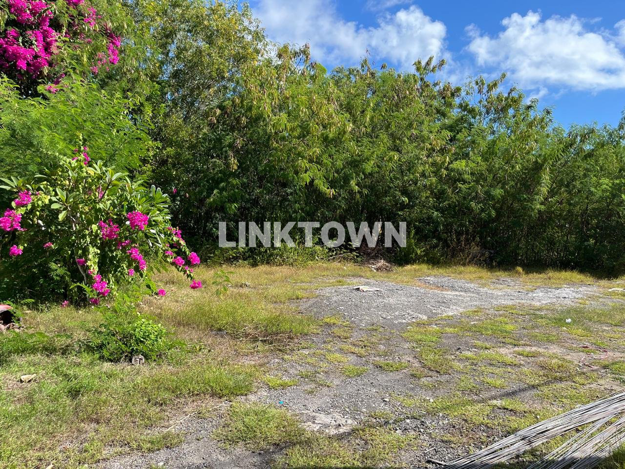 Dijual tanah di lokasi kompleks elit Edenia. Dijual tanah di lokasi kompleks elit Edenia.