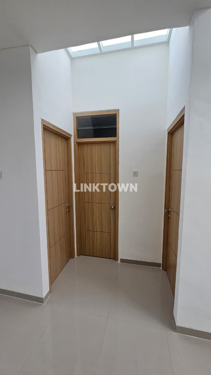 Paling Murah dan Nego Rumah Mezzanine Siap Huni di Woodville