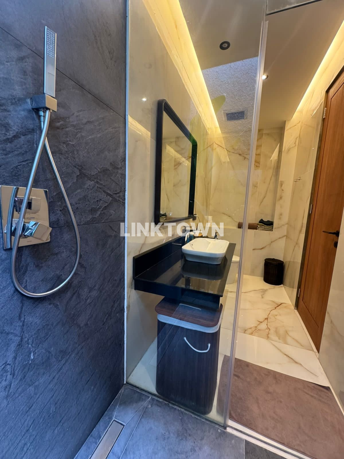 Brand New Modern minimalist Villa for sale in Canggu