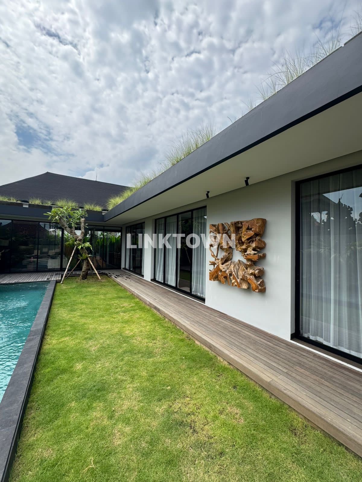 Brand New Modern minimalist Villa for sale in Canggu