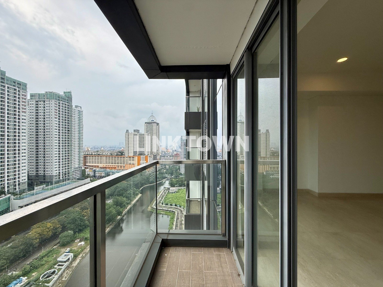 Dijual Apartement 57 Promenade Jakarta Pusat Dijual Apartement 57 Promenade Jakarta Pusat