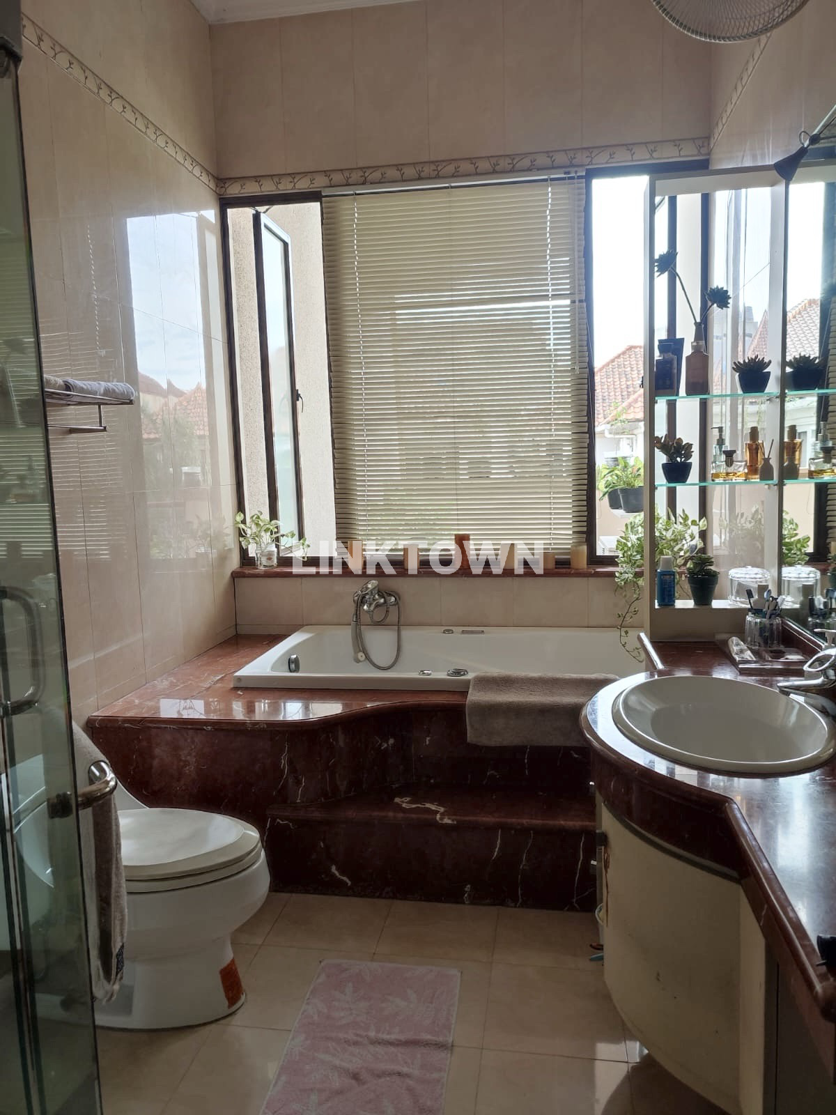 RUMAH ELITE SURABAYA BARAT - PAKUWON INDAH