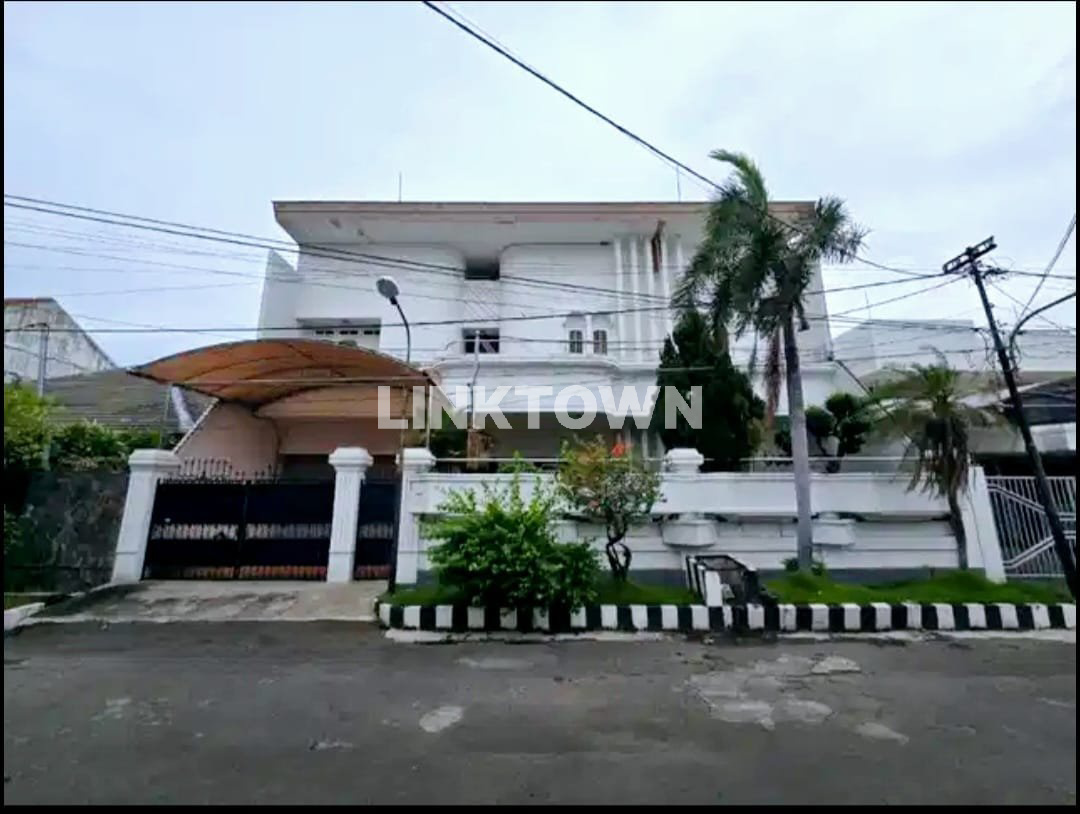 RUMAH USAHA MANYAR KERTOARJO RUMAH USAHA MANYAR KERTOARJO