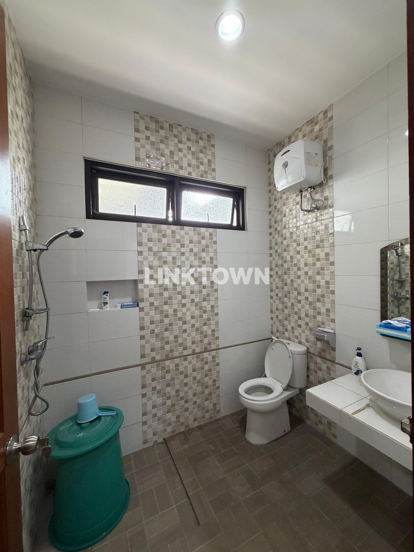 RUMAH MODERN MINIMALIS TENGAH KOTA SURABAYA BARAT