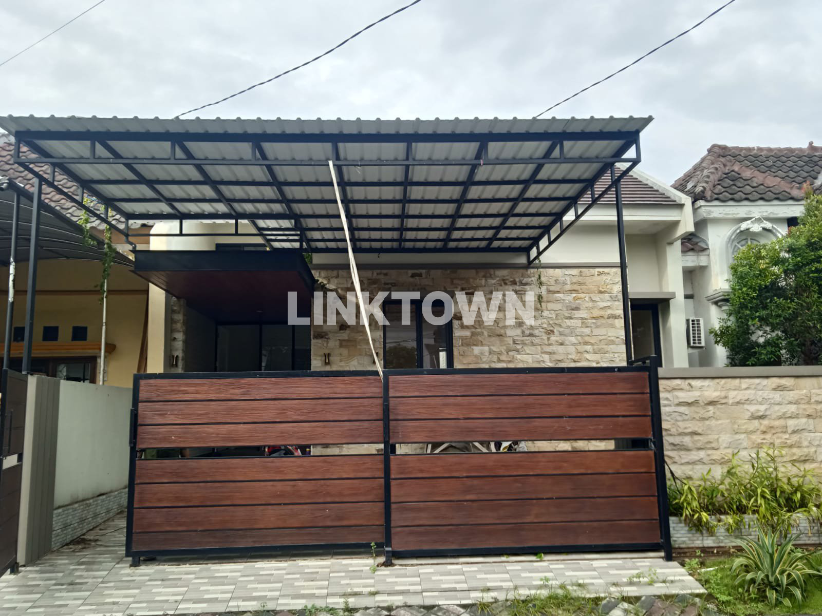 Dijual Rumah Siap Huni di Puri Safira Menganti Gresik Dijual Rumah Siap Huni di Puri Safira Menganti Gresik