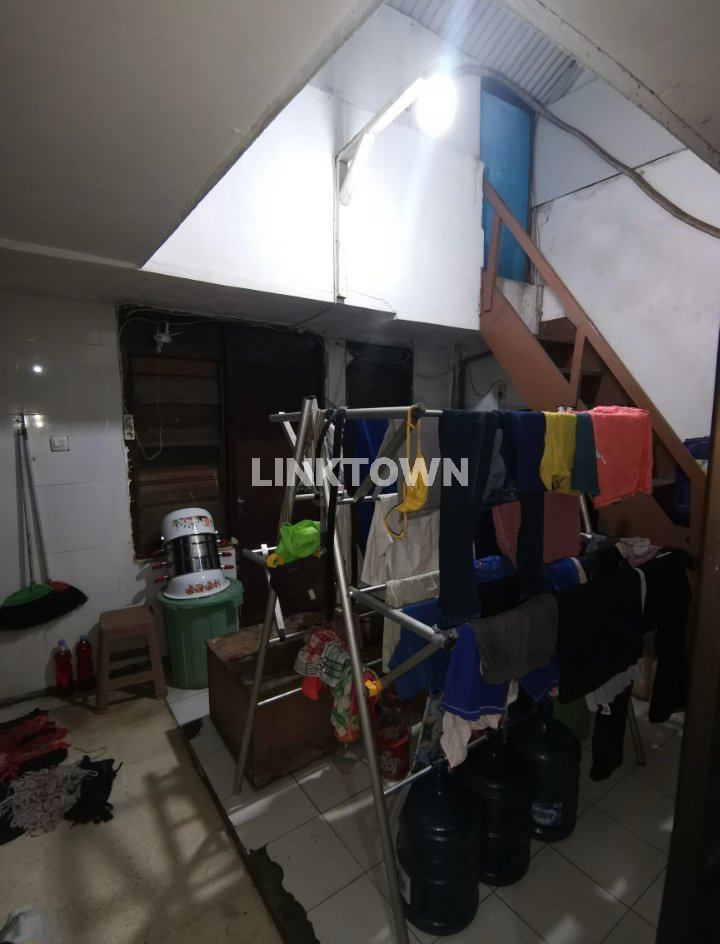 Dijual Sangat Murah dan Nego Rumah Cocok untuk Hunian atau Usaha di Dukuh Kupang