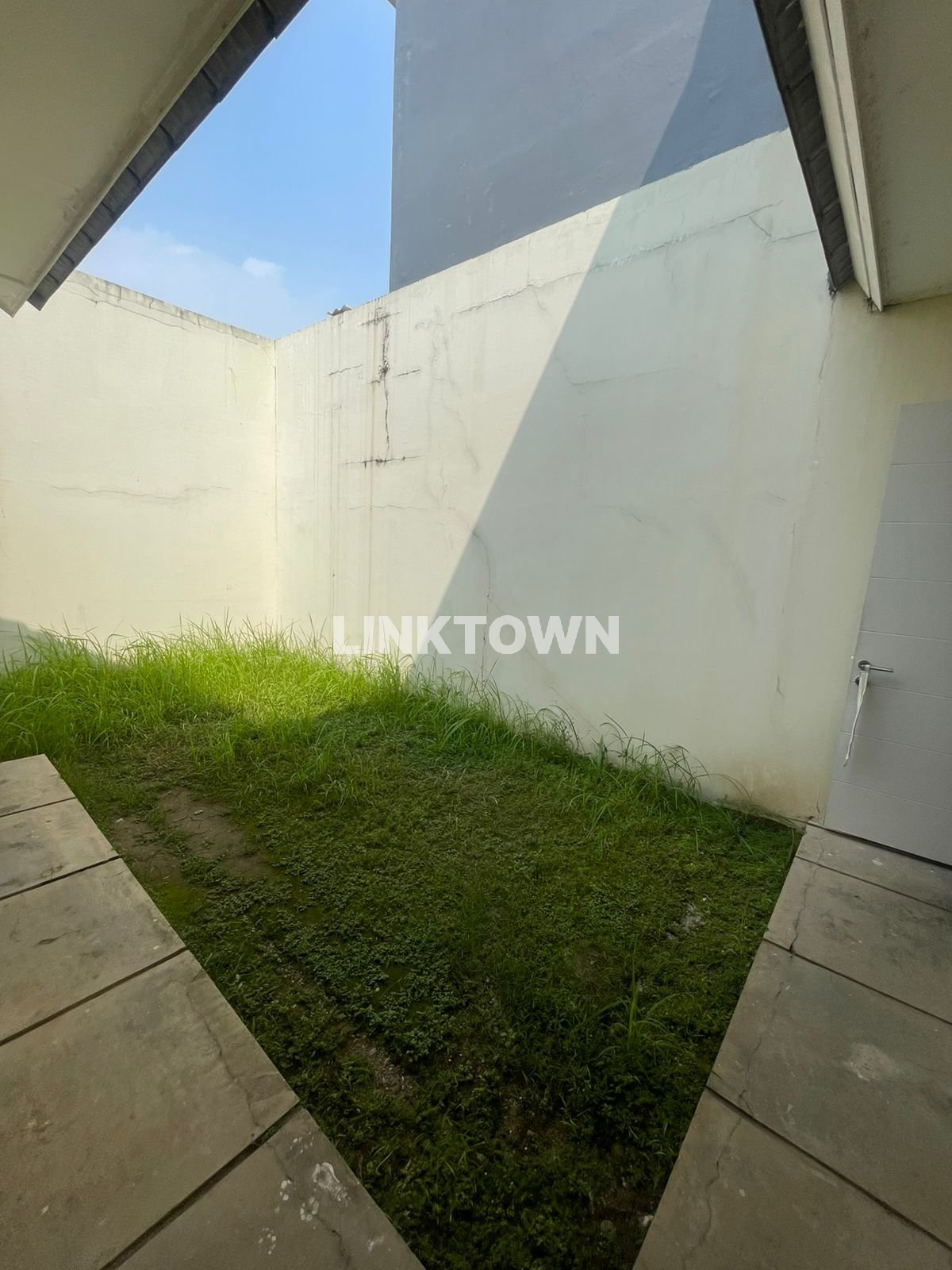 Disewakan Rumah 2 Lantai Cluster Adara Harapan Indah